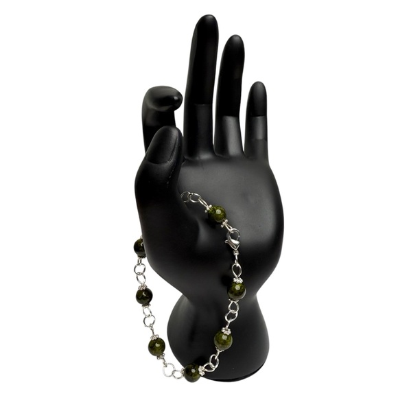 Elegant Hand Crafted Green Dyed Quartz Beaded Bracelet Silver Tone Hardware NEW - Picture 3 of 5